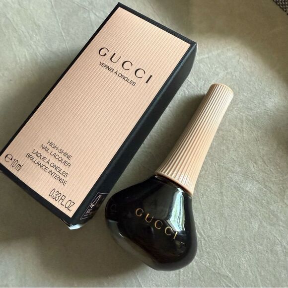 GUCCI Vernis à Ongles Nail Polish 700 Crystal Black – High-Shine Gloss - Picture 14 of 17